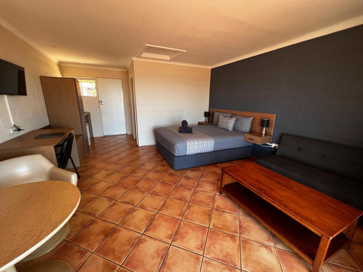 Hospitality Port Hedland Motell Exteriör bild