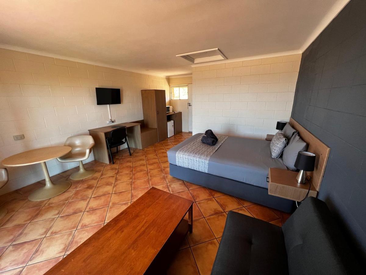 Hospitality Port Hedland Motell Exteriör bild