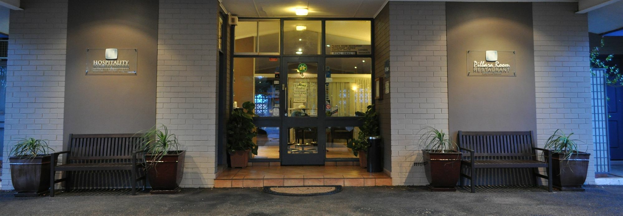 Hospitality Port Hedland Motell Exteriör bild